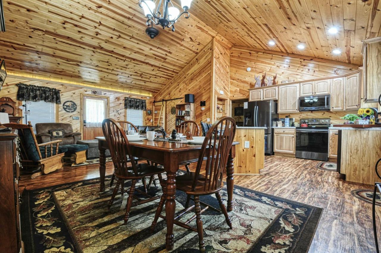Moonlight Woods Cabin. Beautiful & Relaxing. Sevierville Exterior foto